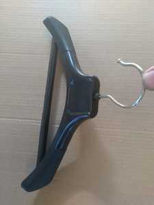 Perchas de plástico vibrantes para ropa infantil Organizador de tienda de ropa elegante Solución para ahorrar espacio - Product Image 2