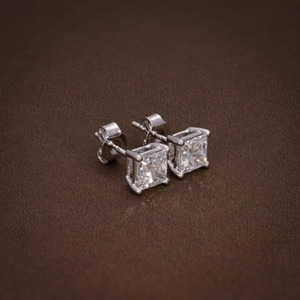 Boucles d'oreilles en diamant de laboratoire certifié IGI taille princesse pour cadeau de mariage, boucles d'oreilles solitaires en or 14 carats à bas prix - Product Image 3