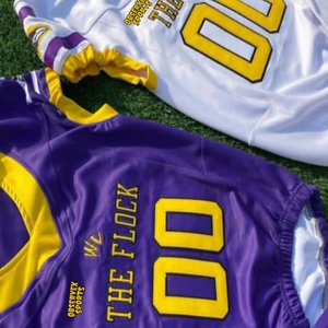 Venta al por mayor uniforme de fútbol americano Conjunto personalizado Supporter Jersey aparejo sarga sublimación disponible 7V7 uniforme chaqueta de fútbol - Product Image 2