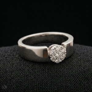 Anillo de Diamantes de Platino Simple y Elegante, Anillo de Boda, Joyería de Compromiso, Certificado IGI, 10 Gramos, Brillo Intenso, Clásico y Lujoso - Product Image 3