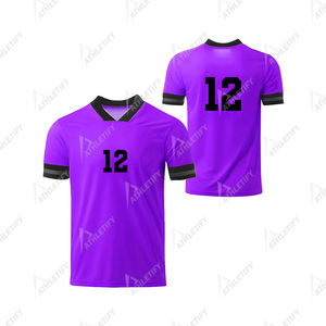 Maillot de football et maillot de soccer avec logo et numéros personnalisés, coupe confortable pour la course à pied, la salle de sport et les séances d'entraînement. - Product Image 2
