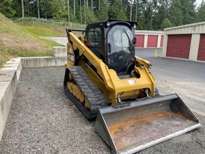 Mini-dumper hydraulique à charge nominale pour chargeuse compacte sur chenilles CAT, également utilisable comme chargeuse frontale - Product Image 2