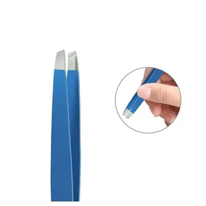 Vente en gros Pince à épiler multifonction avec logo personnalisé Pointe inclinée durable en acier inoxydable pour couper les sourcils - Product Image 1