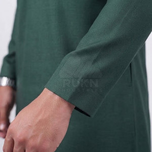Qamis arabe moderne pour homme, vêtement traditionnel, longueur cheville, léger, respirant, en coton, pour la prière quotidienne, coupe décontractée - Product Image 5