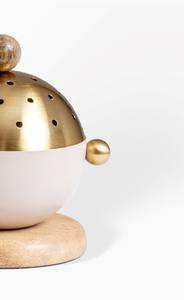 Quemador de Incienso Moderno de Madera y Metal con Mango de Cuentas, Cúpula Ventilada Perforada, Hecho a Mano, Ecológico, Duradero para Todas las Estaciones - Product Image 5