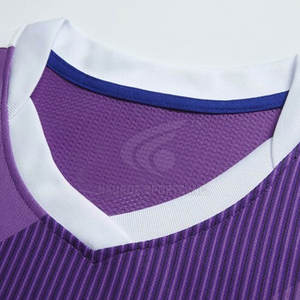 Ensemble d'uniformes de football pour hommes légers Short en jersey à séchage rapide Logo personnalisé Techniques de coupe automatisées Service OEM disponible 100% - Product Image 3