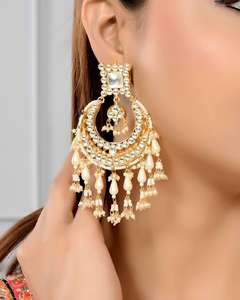 Boucles d'oreilles en or plaqué de haute qualité, faites à la main, avec des perles et des pierres précieuses - Style pakistanais sophistiqué, bijoux de fête et d'anniversaire - Product Image 1
