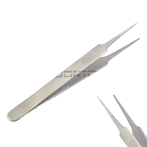 Pince à épiler Odontomed en acier inoxydable pour poils incarnés et éclats cutanés - Product Image 1