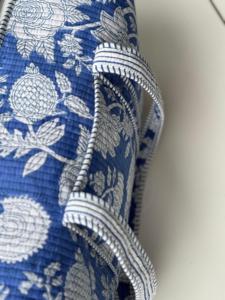 Floral printed quilted travel <b>bag</b> <b>Lady</b> style <b>weekender</b> duffle Cotton lining zip closer - Product Image 2