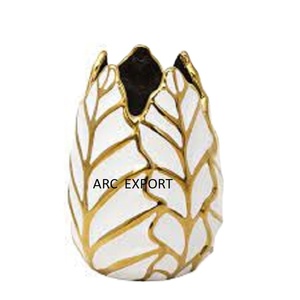 Diseño de acabado blanco y dorado con diseño de hojas Florero de mesa elegante para el hogar y la decoración de la boda Floreros - Product Image 1