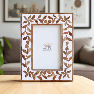 Cadre photo artisanal en résine incrustée, motif feuille de cama d'Alhambra, design rustique unique fait main, moderne et personnalisable pour la maison - Product Image 3