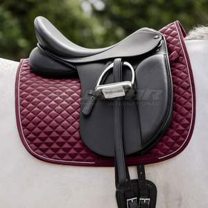 Tapis de selle d'équitation avec broderie personnalisée Service OEM Fourniture en vrac de tissu doux matelassé - Product Image 4