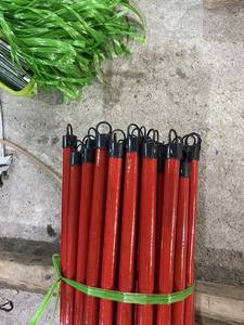 Manche de balai en bois recouvert de PVC, économique, avec poignée en plastique et tête de balai en PP, 120*2.2cm, pour la fourniture - Product Image 3