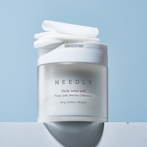 แผ่นโทนเนอร์บำรุงผิวหน้า NEEDLY Luxury Daily Toner Pad 80 แผ่น สำหรับทุกสภาพผิว - บรรจุภัณฑ์เพื่อการใช้งานที่สะดวก - Product Image 1