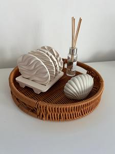 Assiette ronde en coquillage de rotin exclusive, cadeau artisanal de Noël pour une maison et une salle à manger modernes et élégantes - Product Image 2
