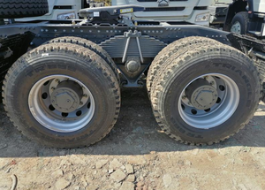 Camión Tractor HOWO 6x4 de 10 Ruedas con Transmisión Automática de Segunda Mano, de Alta Calidad y Auténtico, con 3 Años de Garantía AE - Product Image 4