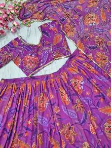 Lehenga Choli de Georgette Sintética de Primera Calidad, Serie 5000, Estampado Digital, 7.5m, Elegante Dupatta con Vuelo, Estilo Bollywood para Fiestas - Product Image 6