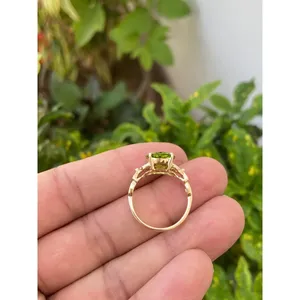 Anillo de Oro de 14k con Peridoto y Diamantes, Joyería Elegante para Mujer - Product Image 5