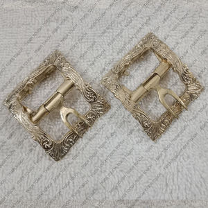 Accesorio de extremo de cinturón vikingo para correa Ajuste de cinturón medieval Hebilla de zapatos de siglo de bronce Par Hebillas de zapato de latón de siglo - Product Image 4