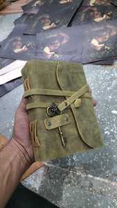 Revues en cuir de clé antique sur mesure 5*7 pouces avec motif de cheval et vieux papiers à bords anciens pour la revente - Product Image 3