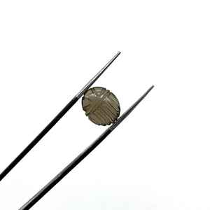 Perles de sculpture de scarabée en quartz fumé 12 MM, forme de scarabée sculptée à la main, cristal briolette - Product Image 3