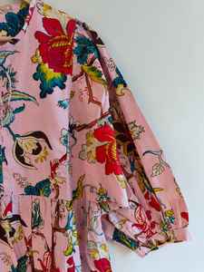 Robe longue décontractée d'été à manches longues et col en V, imprimé floral en coton rose Guleen - Product Image 3