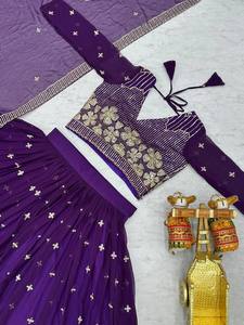 ชุดแต่งงานออกแบบ lehenga choli และ dupatta - Product Image 2