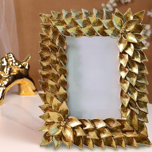 Elegant <b>Metal</b> <b>Photo</b> <b>Frame</b> for Interior Decoration Premium Crafted Details Stylish Tabletop Display Eco-Friendly Customizable - Product Image 5