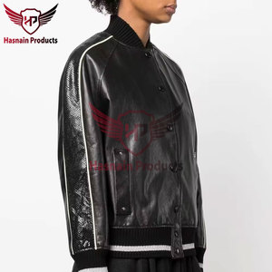 Veste universitaire pour femme en cuir véritable noir avec boutons-pression, bordure blanche et ourlet côtelé – Manteau d'hiver personnalisé et chaud - Product Image 6