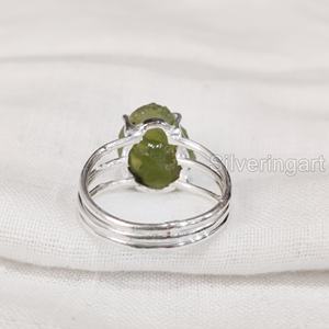 Mayorista Joyería de piedra en bruto Anillo de mujer Piedra preciosa de peridoto en bruto natural Piedra natal de Agosto 3 Banda Lisa Anillo de plata esterlina 925 - Product Image 5