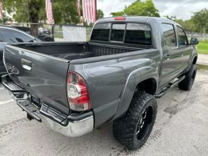 UTILISÉ 2014 pour TACOMA DOUBLE CAB SB 3 cylindres Turbo AWD Cuir foncé R18 Full Option Prêt à être expédié - Product Image 4