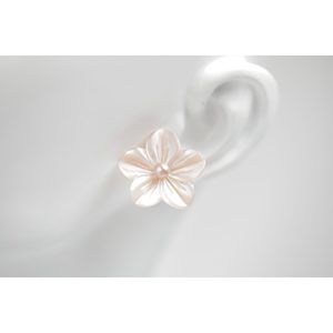 Boucles d'oreilles clous en forme d'étoile et de fleur, plaquées rhodium, de grande taille - Product Image 3