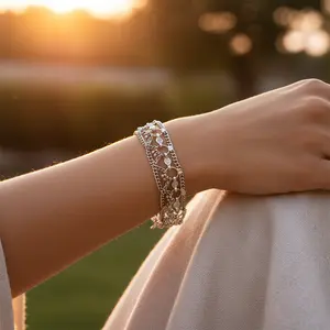 Chaîne de cheville vintage pour femme, multi-rangs, argentée, plaquée or, ornée de strass et de motifs papillon et chiffres, pour usage quotidien - Product Image 1