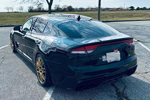 PERFECTLY USED 2023 pour Stinger GT2 AWD Twin-Turbo V6 Jantes R20 Cuir Gauche Modifications Performance Légères Faible Kilométrage - Product Image 5