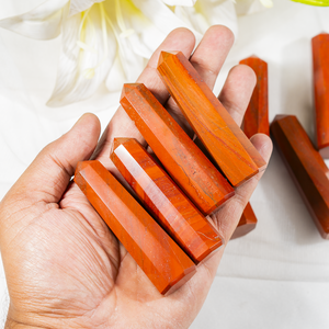 Vendita all'ingrosso di obelischi/punte di diaspro rosso da 1 kg, cristalli naturali lucidati per la guarigione, la meditazione e la decorazione a prezzo di ingrosso. - Product Image 3