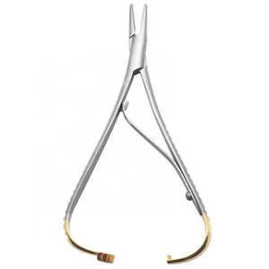 Tijeras Quirúrgicas MILLESI de Alta Calidad: Diseño Curvo Dentado, Portaagujas Fino y Afilado de 160 mm (6,14 pulgadas) - Product Image 3