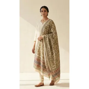 Dupatta en coton Kalamkari à motif floral de vigne doré, dessiné à la main - Product Image 1