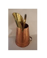 Seau en cuivre pour le stockage du charbon avec éclat poli et corps en métal durable adapté aux intérieurs vintage et aux installations classiques