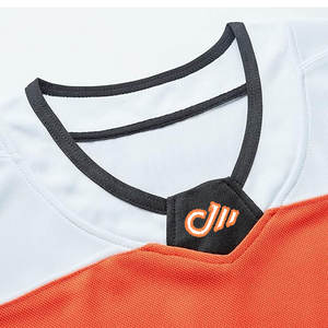 2025ดีไซน์ใหม่สำหรับเยาวชนชายหญิงสไตล์ไม่ซ้ำใครพร้อมชื่อทีม OEM และการพิมพ์สีทุกขนาด - Product Image 4