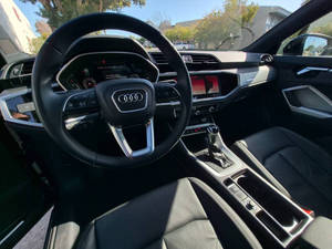 Audi Q3 quattro S line Prem Plus 45 TFSI 2022 en perfecto estado - Product Image 2