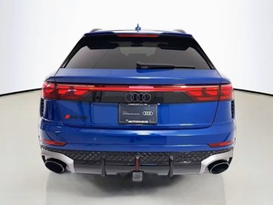 (W&T) PROMO Véhicule d'occasion Audi RS Q8 Performance 4 portes SUV AWD (4.0L 8 cylindres Turbo Hybride Léger Essence/Électrique 8A) SUV VOITURE D'OCCASION - Product Image 4