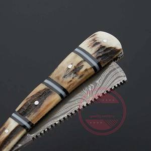 Rasoir droit en acier damassé fait à la main Rasoir de rasage de qualité supérieure Outil de barbier professionnel - Product Image 3