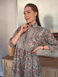 Robe longue imprimée à l'aspect élégant extrêmement design pour les femmes de fête à la plage portant des tenues de fête de plage droites et élégantes - Product Image 4