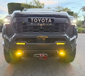 Toyota Tacoma Trailhunter 2024, Doble Cabina, 4x4, Gasolina, Bajo Kilometraje - Product Image 1