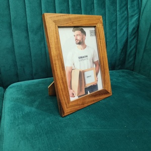 Cadre photo en bois écologique avec support sécurisé, design rustique et moderne pour une présentation décorative et des cadeaux - Product Image 5