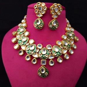 Elegante conjunto de collar y pendientes Kundan chapado en oro de la mejor calidad, aspecto real para funciones de fiesta y boda, ropa para mujer - Product Image 1