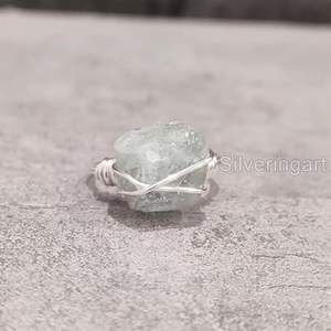 Bague pour femme en argent sterling 925, pierre précieuse naturelle aquamarine, pierre de naissance de mars, bande en fil, bijoux faits à la main, Noël - Product Image 2