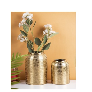 Jarrón de mesa de Metal con estilo contemporáneo, pieza decorativa de pared de suelo versátil moderna para el hogar o la oficina - Product Image 2