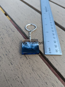 Llavero Moderno de Resina, Elegante, Hecho a Mano, Ligero, Impermeable, con Impresión Offset, Accesorio para Bolsos, Tradebyd - Product Image 4