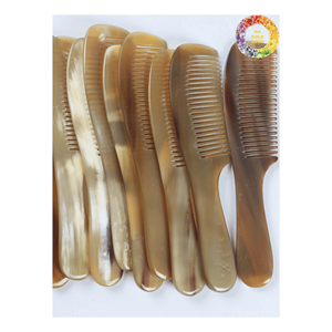 Peigne en corne de buffle artisanal traditionnel fait à la main au Vietnam meilleure qualité-Peigne à cheveux en corne naturelle Peigne de massage antistatique - Product Image 2